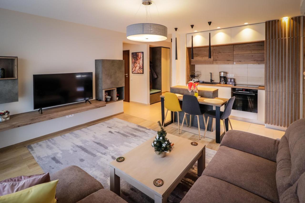 Апартаменты Lux Green Apartament 2 Брашов Экстерьер фото