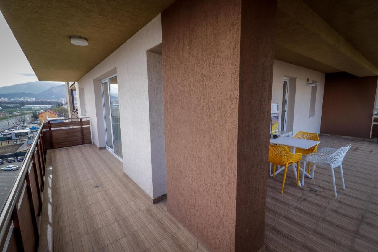 Апартаменты Lux Green Apartament 2 Брашов Экстерьер фото