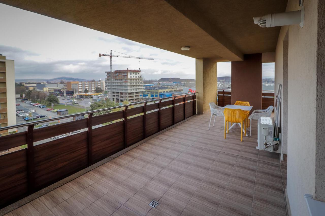 Апартаменты Lux Green Apartament 2 Брашов Экстерьер фото